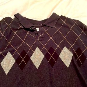 Long sleeve pullover shirt